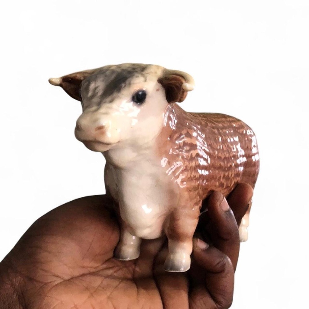 Vintage Ceramic HEREFORD BULL Figurine Cattle Figure Mint Cottagecore Farmhouse